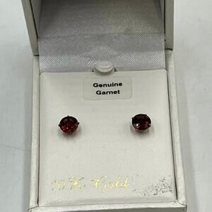 Everlasting Gold 10k Red Garnet 5mm Prong Set Round Solitaire Earrings New